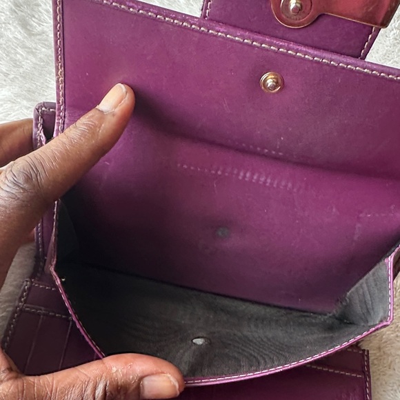 Gucci Beige and Purple Stripe Wallet - Picture 5 of 8